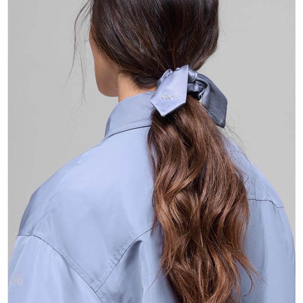 Airlift Rhythm Scrunchie -
Winter Frost - Picture 2 of 3